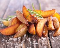 “Plus jamais je n'en achèterai en grande surface” : testez cette recette de potatoes au four que nos lecteurs vous recommandent !