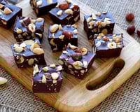 Carrés au chocolat, Nutella et fruits secs