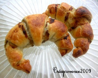 Croissant au caviar d'aubergine