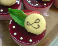 Entremet fraise et sa gelée miroir