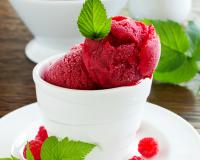 Sorbet aux framboises fraîches