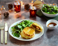 Galettes feuilletées au foie gras et au confit d’oignons