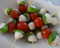 Petits piques tomates mozzarella