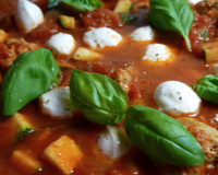 Très pratiques et rapides à faire pour les déjeuners en famille , avec sa mozzarella fondante ...