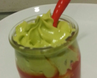 Gelée tomates, poivrons au Tabasco® et espuma d'avocat