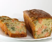 Cake gourmand au saumon frais et courgette