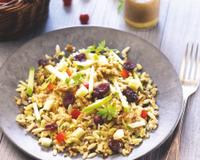 Une jolie salade pleine de couleurs, parfaite pour faire le plein d'énergie.