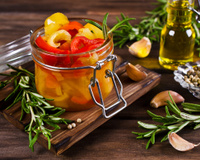 Arrêtez d’acheter vos poivrons marinés trop chers : voici la recette maison ultra facile