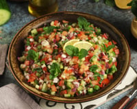 Cette recette traditionnelle persane est la meilleure façon de manger vos tomates et concombre sous la chaleur