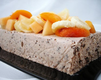 Une bûche à base de ricotta, de noix de coco et de chocolat surmontée d'un lit de fruits bien frais..... Une véritable explosion de saveurs.