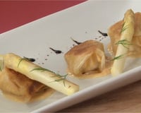 Croustade de noix de St Jacques à la crème d'asperges