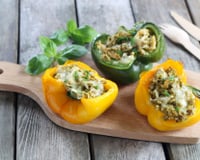 Poivrons farcis au poulet, mozza et quinoa