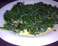 Recette très simple de ma maman, mêlant épinards, aromates et fromage.