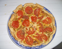 Tarte à la tomate et au cantal
