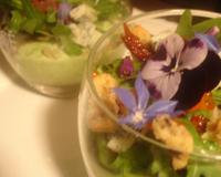 Un bavarois tout frais avec le petit pois et l'estragon, du croquant avec le sablé et de la force avec le Bleu de Gex.