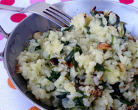 Risotto aux fanes de radis et aux noisettes