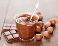 Pâte à tartiner maison aux noisettes et chocolat noir