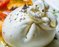 Ni tomates ni pâtes : la recette inattendue de Laurent Mariotte pour savourer la burrata