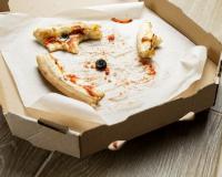 Vous retirez toujours la petite table en plastique de votre pizza. Elle pourrait vous être très utile