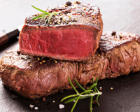 Quel âge aviez-vous lorsque vous avez découvert que c'était la bonne façon de faire saisir un steak dans une poêle ?