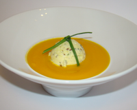 Boule de Bray Picard parfumé, sur un velouté de carottes à l'orange