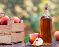 Ne jetez plus vos épluchures de pommes : voici comment faire votre vinaigre de cidre maison avec !