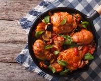 Connaissez-vous le poulet cacciatore avec sa sauce tomate aux olives typique d’Italie ?