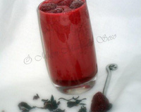 Smoothie aux framboises et hibiscus