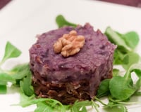 Parmentier de vitelotte, champignons sur son émietté de canard confit