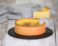 Son mari adore le flan et le mille-feuille : elle imagine le dessert gourmand parfait pour lui...