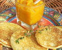 De délicieuses galettes de pommes de terres au thym façon pancakes agrémentées d'un shutney au potiron et aux agrumes ; à coup sûr,…