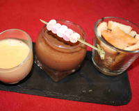 Une déclinaison de verrines au chocolat noir, lait et blanc