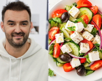 “C’est vraiment d’une grande fraîcheur’ : Cyril Lignac donne tous ses conseils pour obtenir une salade grecque parfaite