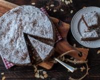 “Douceur assurée !” : Laurent Mariotte vous propose une recette de torta caprese, un délice sucré venu d’Italie !