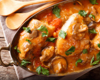 Poulet chasseur : la recette classique et pas chère à faire avec des hauts de cuisse