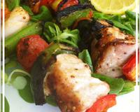 Cette recette ne peut que plaire à toutlemonde avec cette assortiment de trois saveurs différentes de la mer!