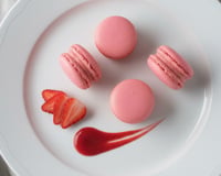 Macarons à la fraise économiques