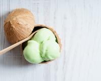 Cette glace antillaise au lait de coco et citron vert à faire sans sorbetière va vous régaler cet été