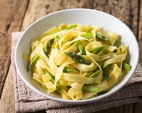 Tagliatelles aux asperges vertes