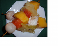 Brochettes de fruits exotiques