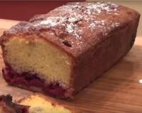Un quatre-quarts aux framboises à préparer toute l'année avec des framboises surgelées... Un plaisir gourmand à partager !