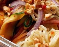 Nouilles et légumes piquants