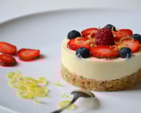 Cheesecake au citron, à la bergamote et aux fruits rouges (sans cuisson)