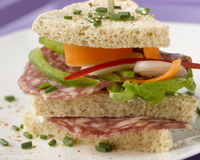 Un sandwich à la faisselle et à la Rosette.
