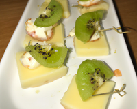 Tapas au fromage de brebis et aux kiwis de l'adour