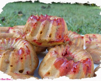 Petits gâteaux au yaourt et pralines roses