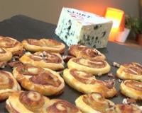 Palmiers feuilletés au Roquefort et aux noix