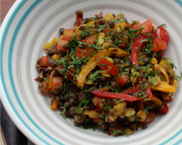 Wok de lentilles et légumes croquants