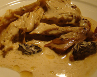 Chapon farci et ses morilles