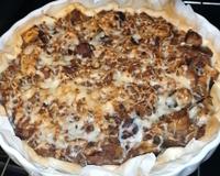 Tarte à l'aubergine et à la viande hachée.
